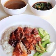 ร้านสุชินเป็ดย่าง ( ข้าวหน้าเป็ด บะหมี่เป็ด หมูแดง หมูกรอบ ) ประชาราษฎร์บำเพ็ญ 24