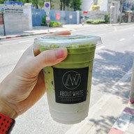 เมนูของร้าน About White Cafe & Bistro