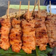 เมนูของร้าน ก๋งป๊อกหมูปิ้งไก่ปิ้งโบราณ เอกมัย คลองตัน