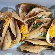 เมนูของร้าน ขนมเบื้องไทยลุงน้อย