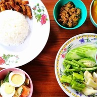ข้าวแกงจี้แดงครัวใต้