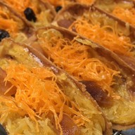 แม่เล็กขนมเบื้องไทยโบราณ (เจ้าเก่าตลาดกระทรวงการคลัง)