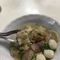 บะหมี่เกี๊ยว มาตุลี
