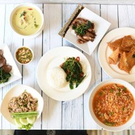 กระ-เพรา-กรอบ