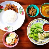 หน้าร้าน ข้าวแกงจี้แดงครัวใต้
