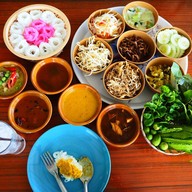 เมนูของร้าน ร้านขนมจีนเส้นสด ณ.ฉัตร