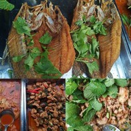 แกงเจ๊หน่อย