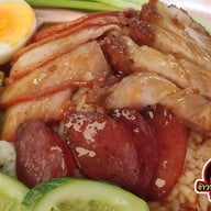 Okข้าวหมูแดง หมูกรอบ ตลาดแฟต กทม90