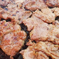 หมูย่างน้ำผึ้งเฮียนพ