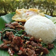 เมนู กะเพราโบราณ by tan