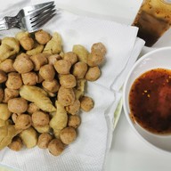 ฮอม.. ลูกชิ้นเห็ดหอม ลูกชิ้นทอด เกี๊ยวกรอบ มังสวิรัติ