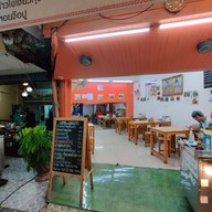 บรรยากาศ กะเพราปู นายวิชัย