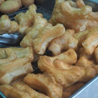 เมนู ชายสี่ บะหมี่เกี๊ยว @แหลมฉบัง