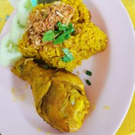 เมนูของร้าน ร้านก๋วยเตี๋ยวตา-ยาย  หนองแค หนองแค