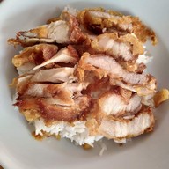 ก๋วยเตี๋ยวยายแต๋ว&อาหารตามสั่ง