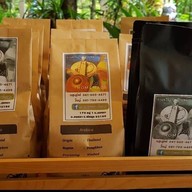 กาแฟในสวน บ้านพน