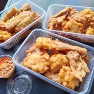 ร้านเผือกทอดคุณพ่อ(ร่มเกล้าเจ้าเก่า)