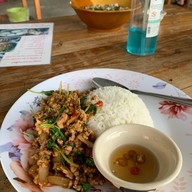 ก๋วยเตี๋ยวหมูตำลึง นายเอก ร่มเกล้า