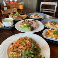 La moon Cafe