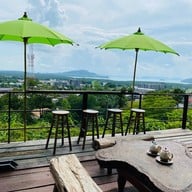 บ้านสวนกาแฟเขาโต๊ะแซะ