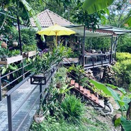 บ้านสวนกาแฟเขาโต๊ะแซะ