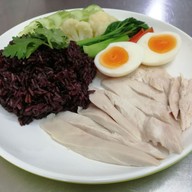 เมนูของร้าน คุณรัตน์ข้าวมันไก่  ก๋วยจั๊บน้ำข้น ก๋วยจั๊บน้ำใส เกาเหลาเลือดหมู สาขา Foodvilla บางระมาด