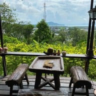 บ้านสวนกาแฟเขาโต๊ะแซะ