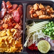 เมนู ครัวเจ๊องุ่นจานโต @นวมินทร์66