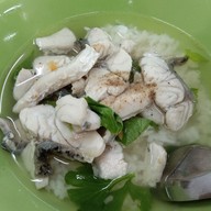 เมนูของร้าน เจียงลูกชิ้นปลา สุขาภิบาล 5