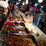 แกงไทยลุงชาป้าหนิง