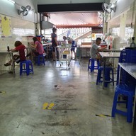 ขาหมูบ่อนไก่ ร้านระเบียงทอง บ่อนไก่ ลุมพินี