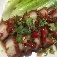แซ่บ-วะ-ซั่น (Zab-Wa-Zan) - หมูทอด ตามสั่ง