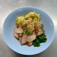 ข้าวหมูแดงคุณอี๊ด