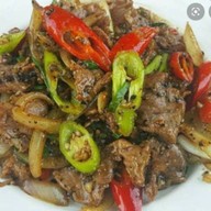 อาหารตามสั่ง ครัวหน้าบ้าน ซอยวัดกำแพง