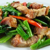 อาหารตามสั่ง ครัวหน้าบ้าน ซอยวัดกำแพง