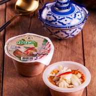 ห่อหมก ตลาดน้อย เจ้าเก่าดั้งเดิม 30 กว่าปี (เฮัยฮ้วง) รุ่นพ่อ สู่รุ่นลูก ในชื่อแบรนด์ ห่อหมกพุดดิ้ง ตลาดน้อย