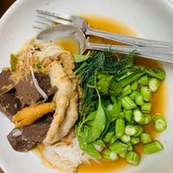 ร้านขนมจีนน้ำยาคุณย่า