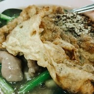 ราดหน้ายอดผักเอ็มไพร์ ปรีดีพนมยงค์39 สุขุมวิท71