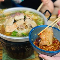 กุ๊กไก่ 6 หมูกระทะ