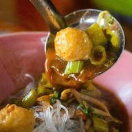 ก๋วยเตี๋ยวเรือถูกปาก อุทัย-โรจนะ