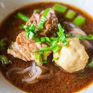 ก๋วยเตี๋ยวเรือถูกปาก อุทัย-โรจนะ