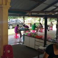 บรรยากาศ ข้าวแกงจี้แดงครัวใต้