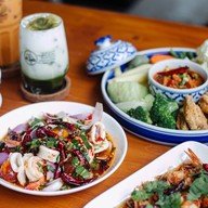 เมนูของร้าน ต้นสาคู•Halal Kitchen ปรีดี