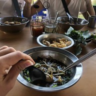 เมนูของร้าน เป๋ขาแรง