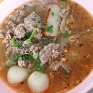 เมนูของร้าน รุ่งเรือง (ตั๋ง) ก๋วยเตี๋ยวหมู สุขุมวิท26 เจ้าเก่า สุขุมวิท 26