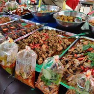 บรรยากาศ ข้าวแกง (ตลาดนัดวังหิน41)