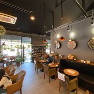 เดอะซิม คาเฟ่