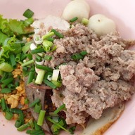 เมนูของร้าน รุ่งเรือง (ตั๋ง) ก๋วยเตี๋ยวหมู สุขุมวิท26 เจ้าเก่า สุขุมวิท 26