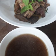 เมนูของร้าน ก๋วยเตี๋ยวเนื้อ นายหมี Apple Loft