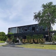 RIVER WINE Restaurant and Wine Bar ปากเกร็ด